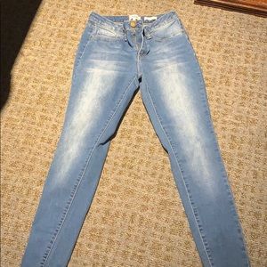 YMI Jeans Size 5 Mid Rise Skinny
